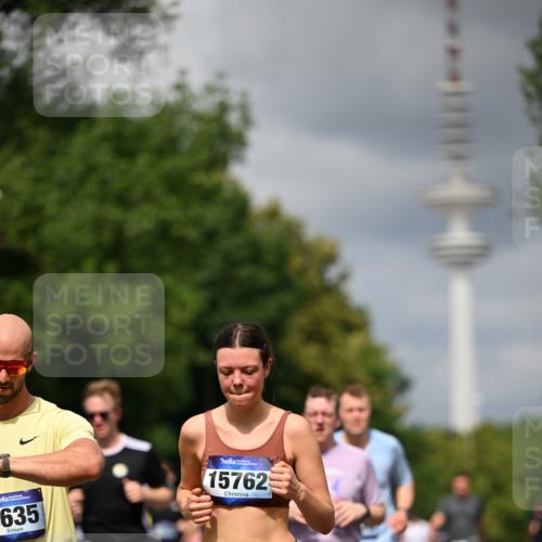 29.06.2025 - hella hamburg halbmarathon Dr. Thomas Lammeyer http://msf.ph/oto/8411808 29.06.2025 10:43:01 Kennedybrücke 1457, 1721, 1856, 2113, 2151, 2486, 2693, 2786, 3094, 3095, 3216, 3242, 3323, 3726, 3841, 3927, 4139, 4155, 4259, 4260, 5085, 5089, 5155, 5161, 5300, 5617, 5684, 6199, 6200, 6751, 7117, 7118, 7119, 7165, 7561, 7692, 7849, 7914, 8583, 8635, 8747, 9004, 9689, 10584 meine-sportfotos.de