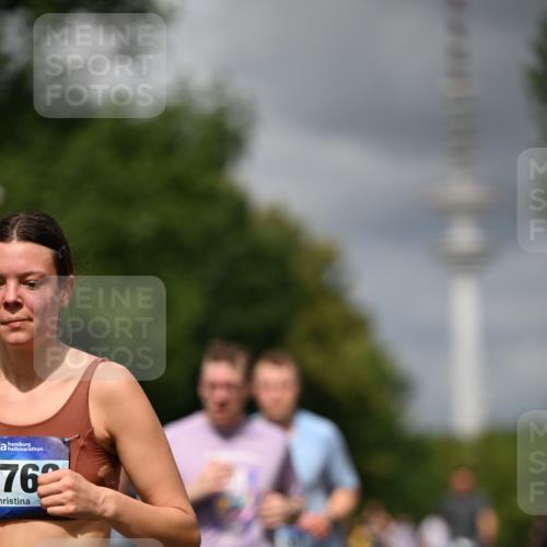 29.06.2025 - hella hamburg halbmarathon Dr. Thomas Lammeyer http://msf.ph/oto/8411862 29.06.2025 10:43:03 Kennedybrücke 1457, 1721, 1856, 2113, 2486, 2693, 2786, 3094, 3095, 3216, 3242, 3307, 3323, 3726, 3841, 3927, 4139, 4155, 4259, 4260, 5085, 5089, 5155, 5161, 5300, 5617, 5684, 6199, 6200, 6751, 7117, 7165, 7561, 7589, 7692, 7849, 8583, 8635, 8747, 9004, 9689, 11059 meine-sportfotos.de