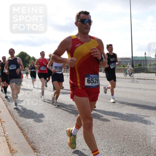 29.06.2025 - hella hamburg halbmarathon Lena Gebhardt http://msf.ph/oto/8411890 29.06.2025 09:50:26 Lombardsbrücke 16697, 5745, 15493, 11379, 6529, 6458, 1209, 1358, 1615, 1675, 1688, 1697, 1700, 1803, 1882, 2415, 2568, 2675, 2719, 2826, 3332, 3530, 3626, 4205, 4229, 4380, 4398, 4823, 5248, 5409, 5436, 5472, 5508, 5745, 5791, 5803, 6123, 6458, 6529, 6649, 6682, 6704, 7026, 7495, 7774, 8450, 8629, 8958, 9017, 9116, 9294, 9302, 9365, 9711, 9979, 10064, 10218, 10783, 10894, 10922, 11281, 11305, 11379, 11767, 12292, 12327, 12540, 12554, 12895, 13725, 14560 meine-sportfotos.de