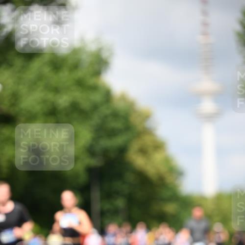 29.06.2025 - hella hamburg halbmarathon Dr. Thomas Lammeyer http://msf.ph/oto/8411916 29.06.2025 10:43:05 Kennedybrücke 1457, 1721, 1856, 2113, 2486, 2693, 2786, 3216, 3242, 3307, 3323, 3726, 4139, 4155, 4259, 4260, 4964, 5085, 5089, 5155, 5161, 5617, 5684, 6199, 6200, 7117, 7165, 7561, 7589, 7692, 7849, 8583, 8635, 8747, 9004, 9689, 11059 meine-sportfotos.de