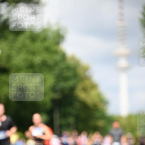29.06.2025 - hella hamburg halbmarathon Dr. Thomas Lammeyer http://msf.ph/oto/8411924 29.06.2025 10:43:05 Kennedybrücke 1457, 1721, 1856, 2113, 2486, 2693, 2786, 3216, 3242, 3307, 3323, 3726, 4139, 4155, 4259, 4260, 4964, 5085, 5089, 5155, 5161, 5617, 5684, 6199, 6200, 7117, 7165, 7561, 7589, 7692, 7849, 8583, 8635, 8747, 9004, 9689, 11059 meine-sportfotos.de