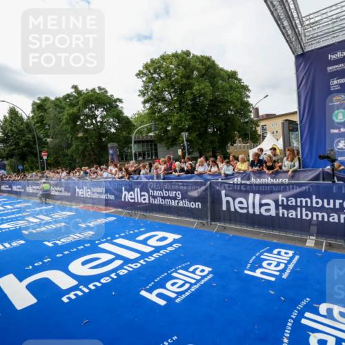 29.06.2025 - hella hamburg halbmarathon Zöllner http://msf.ph/oto/8411968 29.06.2025 10:22:56 Ziel 11624, 16548 meine-sportfotos.de