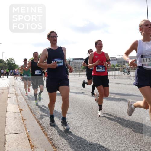 29.06.2025 - hella hamburg halbmarathon Lena Gebhardt http://msf.ph/oto/8411974 29.06.2025 09:50:26 Lombardsbrücke 16820, 19116, 697, 0, 15493, 11379, 1209, 1358, 1615, 1675, 1688, 1697, 1700, 1803, 1882, 2415, 2568, 2675, 2719, 2826, 3332, 3530, 3626, 4205, 4229, 4380, 4398, 4823, 5248, 5409, 5436, 5472, 5508, 5745, 5791, 5803, 6123, 6458, 6529, 6649, 6682, 6704, 7026, 7495, 7774, 8450, 8629, 8958, 9017, 9116, 9294, 9302, 9365, 9711, 9979, 10064, 10218, 10783, 10894, 10922, 11281, 11305, 11379, 11767, 12292, 12327, 12540, 12554, 12895, 13725, 14560 meine-sportfotos.de