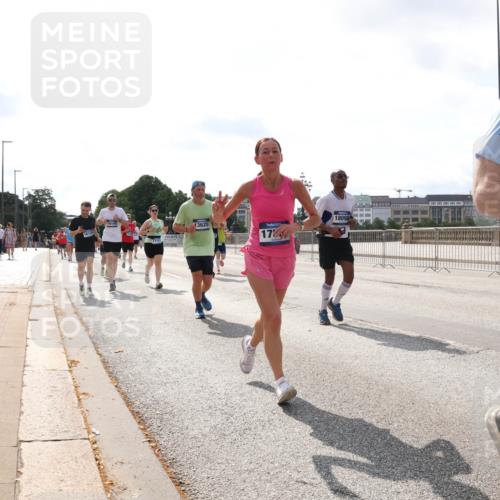 29.06.2025 - hella hamburg halbmarathon Lena Gebhardt http://msf.ph/oto/8411998 29.06.2025 10:04:35 Lombardsbrücke 16145, 13625, 18098, 1744, 1213, 1316, 1347, 1377, 1559, 1674, 2011, 2463, 2628, 2698, 2852, 2979, 3994, 4146, 4293, 4394, 4538, 4587, 4951, 5354, 5365, 5869, 5976, 6311, 6706, 6709, 8049, 8177, 8217, 9489, 9526, 10100, 10213, 10709, 10756, 10834, 10962, 11511, 11551, 11582, 12004, 12005, 12125, 12924, 12998, 13533, 13625, 14340, 14436, 14917, 15525, 15532, 16128, 16145, 16357, 16753, 16989, 16995, 17071, 17113, 17434, 17437, 17814 meine-sportfotos.de
