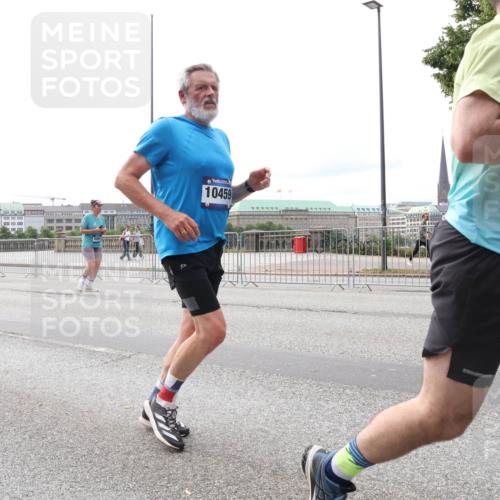 29.06.2025 - hella hamburg halbmarathon Lena Gebhardt http://msf.ph/oto/8412039 29.06.2025 10:25:33 Lombardsbrücke 15119, 10459, 13, 1093, 1305, 1479, 1481, 1627, 2000, 2278, 3343, 3765, 3920, 3961, 3963, 4378, 5028, 5564, 5814, 6869, 8083, 8881, 8962, 9811, 9927, 10104, 10845, 10846, 11157, 11662, 11699, 11921, 12074, 12505, 13510, 13653, 13842, 14086, 14649, 14936, 15016, 15119, 15283, 15679, 16289, 16354, 16381, 16421, 16422, 16927 meine-sportfotos.de