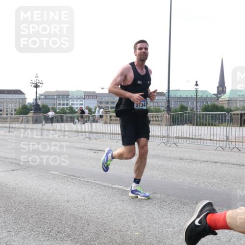 29.06.2025 - hella hamburg halbmarathon Lena Gebhardt http://msf.ph/oto/8412046 29.06.2025 09:39:29 Lombardsbrücke 34, 18, 51, 4524, 6699, 11342, 13016, 14188, 14932, 15166, 16529, 16548, 18694, 18848, 19072, 19108 meine-sportfotos.de