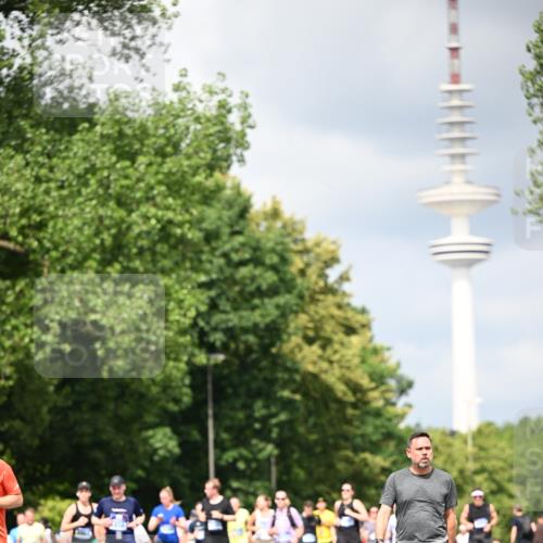 29.06.2025 - hella hamburg halbmarathon Dr. Thomas Lammeyer http://msf.ph/oto/8412094 29.06.2025 10:43:09 Kennedybrücke 1451, 1457, 1721, 1856, 2113, 2486, 2524, 2534, 2693, 2786, 3216, 3242, 3307, 3726, 4028, 4139, 4155, 4259, 4260, 4603, 4964, 5085, 5089, 5155, 5161, 5617, 5684, 5735, 7117, 7341, 7350, 7561, 7589, 8583, 8635, 8747, 9004, 9689, 11059 meine-sportfotos.de