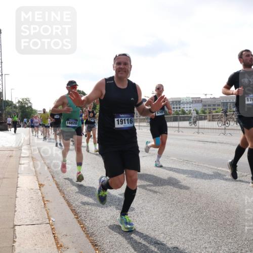 29.06.2025 - hella hamburg halbmarathon Lena Gebhardt http://msf.ph/oto/8412101 29.06.2025 09:50:27 Lombardsbrücke 11491, 16820, 2719, 19116, 5745, 17632, 9116, 1209, 1358, 1615, 1675, 1688, 1697, 1700, 1803, 1882, 2415, 2568, 2675, 2719, 2826, 3332, 3530, 3626, 4205, 4229, 4380, 4398, 4823, 5248, 5409, 5436, 5472, 5508, 5745, 5791, 5803, 6458, 6529, 6649, 6682, 6704, 7026, 7495, 7774, 8450, 8629, 8958, 9017, 9116, 9294, 9302, 9365, 9711, 9979, 10064, 10218, 10783, 10894, 10922, 11281, 11305, 11379, 11767, 12292, 12540, 12554, 12895, 13725, 14560 meine-sportfotos.de