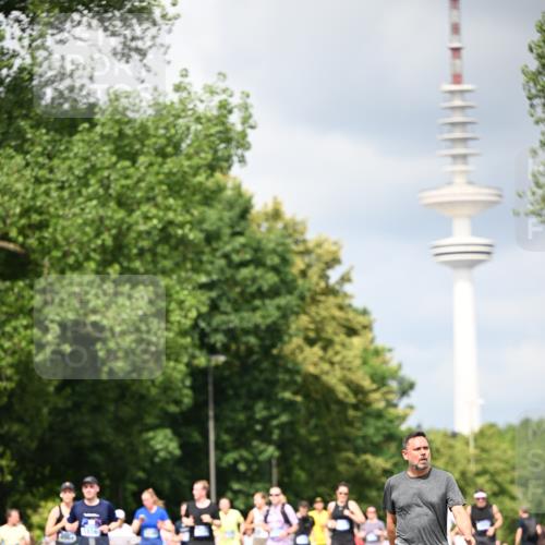 29.06.2025 - hella hamburg halbmarathon Dr. Thomas Lammeyer http://msf.ph/oto/8412106 29.06.2025 10:43:10 Kennedybrücke 1451, 1457, 1721, 1856, 1883, 2113, 2486, 2524, 2534, 2660, 2693, 2786, 3216, 3242, 3307, 3726, 4028, 4139, 4155, 4259, 4260, 4410, 4603, 4964, 5085, 5089, 5155, 5161, 5617, 5684, 5735, 7117, 7341, 7350, 7561, 7589, 8635, 8747, 9004, 9689, 11059 meine-sportfotos.de