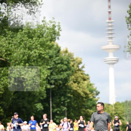 29.06.2025 - hella hamburg halbmarathon Dr. Thomas Lammeyer http://msf.ph/oto/8412125 29.06.2025 10:43:11 Kennedybrücke 1451, 1457, 1721, 1856, 1883, 2113, 2486, 2524, 2534, 2660, 2693, 2786, 3216, 3242, 3307, 3726, 4028, 4139, 4155, 4259, 4260, 4410, 4603, 4964, 5085, 5089, 5155, 5161, 5617, 5684, 5735, 7117, 7341, 7350, 7561, 7589, 8635, 8747, 9004, 11059 meine-sportfotos.de