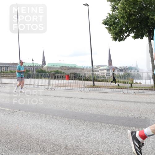 29.06.2025 - hella hamburg halbmarathon Lena Gebhardt http://msf.ph/oto/8412138 29.06.2025 10:25:34 Lombardsbrücke 15119, 1093, 1305, 1479, 1481, 1627, 2000, 2278, 3343, 3765, 3920, 3961, 3963, 4378, 4797, 5028, 5564, 5814, 6869, 8083, 8881, 8962, 9811, 9927, 10104, 10845, 10846, 11157, 11662, 11699, 11921, 12074, 12505, 13510, 13653, 13842, 14086, 14936, 15016, 15119, 15283, 15679, 16289, 16354, 16381, 16421, 16422, 16927 meine-sportfotos.de