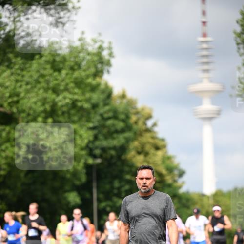 29.06.2025 - hella hamburg halbmarathon Dr. Thomas Lammeyer http://msf.ph/oto/8412195 29.06.2025 10:43:15 Kennedybrücke 1451, 1457, 1721, 1856, 1883, 2092, 2486, 2524, 2534, 2660, 2693, 2786, 3216, 3307, 3726, 4028, 4139, 4155, 4259, 4260, 4410, 4603, 4964, 5155, 5617, 5684, 5735, 6112, 7341, 7350, 7561, 7589, 7815, 9004, 10604, 10696, 11059, 11129 meine-sportfotos.de