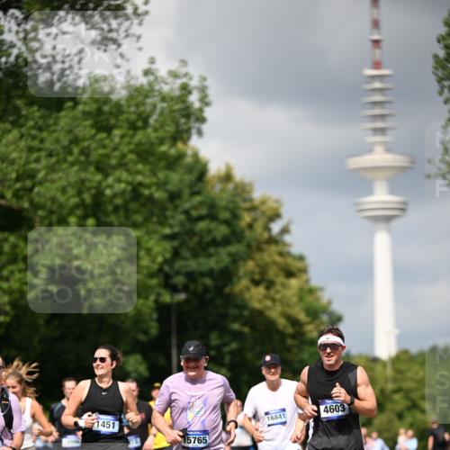 29.06.2025 - hella hamburg halbmarathon Dr. Thomas Lammeyer http://msf.ph/oto/8412315 29.06.2025 10:43:21 Kennedybrücke 1451, 1856, 1883, 2092, 2498, 2524, 2534, 2660, 3216, 3307, 3726, 4028, 4410, 4603, 4964, 5617, 5684, 5735, 6112, 7341, 7350, 7589, 7815, 10315, 10604, 10696, 11059, 11129, 11313 meine-sportfotos.de