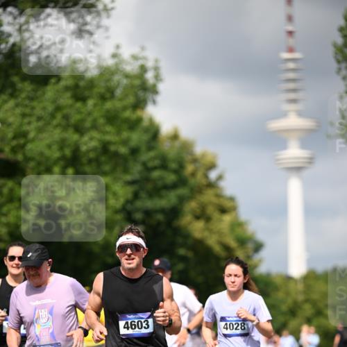 29.06.2025 - hella hamburg halbmarathon Dr. Thomas Lammeyer http://msf.ph/oto/8412381 29.06.2025 10:43:23 Kennedybrücke 1451, 1856, 1883, 2092, 2498, 2524, 2534, 2660, 3216, 3307, 3726, 4028, 4410, 4603, 4964, 5617, 5684, 5735, 6112, 7263, 7341, 7350, 7589, 7684, 7815, 8783, 10315, 10604, 10696, 11059, 11129, 11313, 11382 meine-sportfotos.de