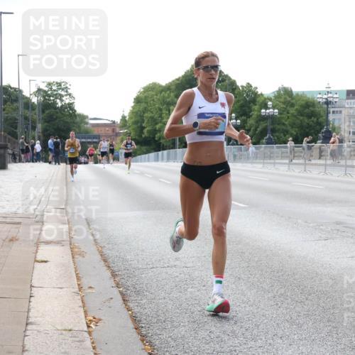 29.06.2025 - hella hamburg halbmarathon Lena Gebhardt http://msf.ph/oto/8412391 29.06.2025 09:39:34 Lombardsbrücke 51, 4524, 6699, 11342, 11678, 13016, 14188, 14932, 15166, 16529, 16548, 17402, 18694, 18848, 19072, 19108 meine-sportfotos.de