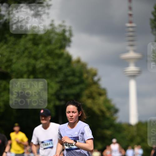 29.06.2025 - hella hamburg halbmarathon Dr. Thomas Lammeyer http://msf.ph/oto/8412432 29.06.2025 10:43:24 Kennedybrücke 1451, 1856, 1883, 2092, 2498, 2524, 2534, 2660, 3307, 3726, 4028, 4410, 4603, 4964, 5617, 5684, 5735, 6112, 7263, 7341, 7350, 7589, 7684, 7815, 8783, 10315, 10604, 10696, 11059, 11129, 11313, 11381, 11382 meine-sportfotos.de