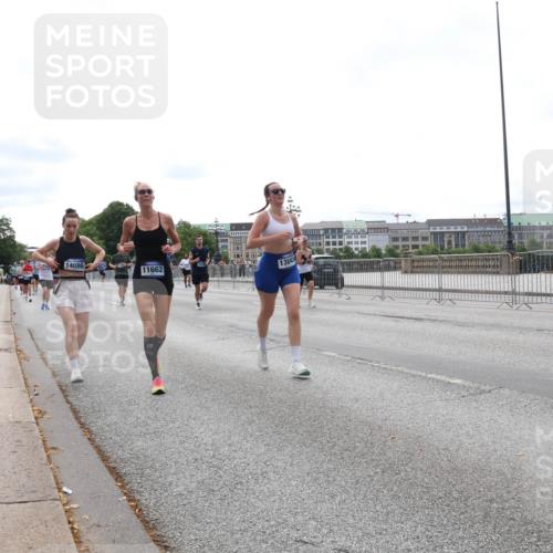 29.06.2025 - hella hamburg halbmarathon Lena Gebhardt http://msf.ph/oto/8412477 29.06.2025 10:25:39 Lombardsbrücke 14086, 11662, 138425, 1093, 1305, 1479, 1481, 1627, 2278, 3343, 3765, 3961, 3963, 4378, 4797, 5028, 5497, 5564, 5814, 6663, 6869, 8881, 8962, 9811, 9927, 10104, 10219, 10845, 10846, 11157, 11596, 11662, 11699, 11828, 12074, 12505, 12838, 13510, 13653, 13842, 14086, 14223, 14936, 15016, 15119, 15283, 16289, 16354, 16381, 16421, 16422, 16927, 17369 meine-sportfotos.de