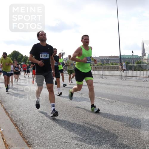 29.06.2025 - hella hamburg halbmarathon Lena Gebhardt http://msf.ph/oto/8412491 29.06.2025 09:50:30 Lombardsbrücke 14783, 4380, 11491, 700, 675, 1209, 1358, 1615, 1675, 1688, 1697, 1700, 1803, 1882, 2415, 2568, 2675, 2719, 2826, 3332, 3626, 4205, 4229, 4380, 4398, 4823, 5248, 5409, 5436, 5472, 5508, 5745, 5791, 5803, 6080, 6458, 6529, 6649, 6704, 7026, 7774, 8450, 8629, 8958, 9017, 9116, 9294, 9302, 9365, 9711, 9979, 10064, 10218, 10783, 10894, 10922, 11281, 11305, 11379, 11767, 12292, 12540, 12554, 12895, 13725 meine-sportfotos.de