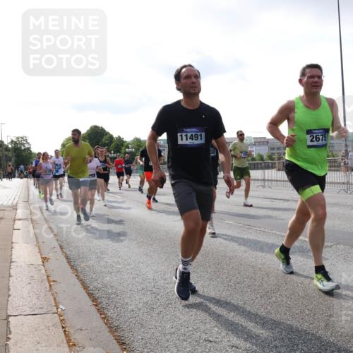 29.06.2025 - hella hamburg halbmarathon Lena Gebhardt http://msf.ph/oto/8412517 29.06.2025 09:50:30 Lombardsbrücke 11491, 00, 2675, 1209, 1358, 1615, 1675, 1688, 1697, 1700, 1803, 1882, 2415, 2568, 2675, 2719, 2826, 3332, 3626, 4205, 4229, 4380, 4398, 4823, 5248, 5409, 5436, 5472, 5508, 5745, 5791, 5803, 6080, 6458, 6529, 6649, 6704, 7026, 7774, 8450, 8629, 8958, 9017, 9116, 9294, 9302, 9365, 9711, 9979, 10064, 10218, 10783, 10894, 10922, 11281, 11305, 11379, 11767, 12292, 12540, 12554, 12895, 13725 meine-sportfotos.de