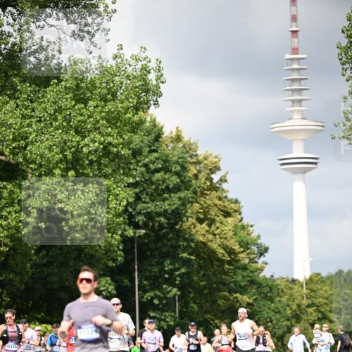 29.06.2025 - hella hamburg halbmarathon Dr. Thomas Lammeyer http://msf.ph/oto/8412524 29.06.2025 10:43:27 Kennedybrücke 1451, 1856, 1883, 2092, 2498, 2524, 2534, 2660, 3307, 3726, 4028, 4410, 4603, 4964, 5617, 5684, 5735, 6112, 6342, 6343, 6611, 7263, 7341, 7350, 7589, 7684, 7815, 8783, 10315, 10604, 10696, 11059, 11129, 11313, 11381, 11382 meine-sportfotos.de