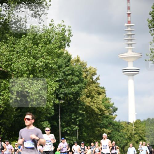 29.06.2025 - hella hamburg halbmarathon Dr. Thomas Lammeyer http://msf.ph/oto/8412542 29.06.2025 10:43:28 Kennedybrücke 1451, 1856, 1883, 2092, 2498, 2524, 2534, 2660, 3307, 3726, 4028, 4410, 4603, 4964, 5617, 5684, 5735, 6112, 6342, 6343, 6611, 7263, 7341, 7350, 7589, 7684, 7815, 8783, 9393, 10315, 10554, 10604, 10696, 11059, 11129, 11313, 11381, 11382 meine-sportfotos.de