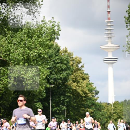 29.06.2025 - hella hamburg halbmarathon Dr. Thomas Lammeyer http://msf.ph/oto/8412548 29.06.2025 10:43:28 Kennedybrücke 1451, 1856, 1883, 2092, 2498, 2524, 2534, 2660, 3307, 3726, 4028, 4410, 4603, 4964, 5617, 5684, 5735, 6112, 6342, 6343, 6611, 7263, 7341, 7350, 7589, 7684, 7815, 8783, 9393, 10315, 10554, 10604, 10696, 11059, 11129, 11313, 11381, 11382 meine-sportfotos.de