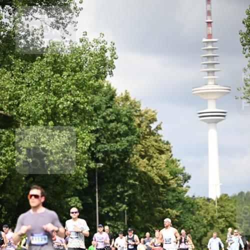 29.06.2025 - hella hamburg halbmarathon Dr. Thomas Lammeyer http://msf.ph/oto/8412552 29.06.2025 10:43:28 Kennedybrücke 1451, 1856, 1883, 2092, 2498, 2524, 2534, 2660, 3307, 3726, 4028, 4410, 4603, 4964, 5617, 5684, 5735, 6112, 6342, 6343, 6611, 7263, 7341, 7350, 7589, 7684, 7815, 8783, 9393, 10315, 10554, 10604, 10696, 11059, 11129, 11313, 11381, 11382 meine-sportfotos.de