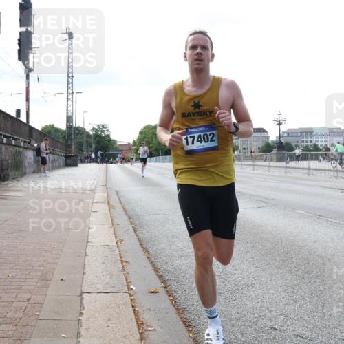 29.06.2025 - hella hamburg halbmarathon Lena Gebhardt http://msf.ph/oto/8412590 29.06.2025 09:39:41 Lombardsbrücke 17402, 1111, 51, 4524, 6380, 6699, 11342, 11678, 13016, 14188, 14932, 14933, 15166, 16548, 17402, 18694, 18848, 19072, 19108 meine-sportfotos.de