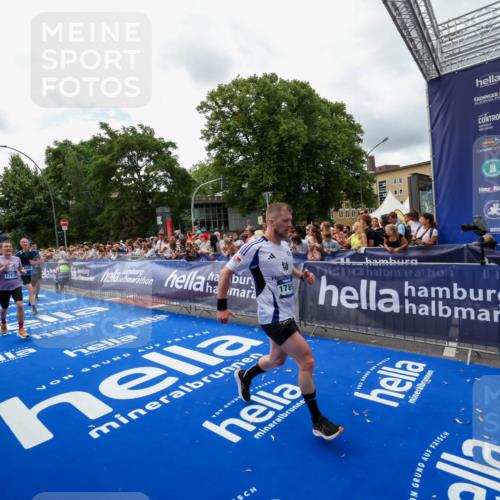 29.06.2025 - hella hamburg halbmarathon Zöllner http://msf.ph/oto/8412672 29.06.2025 10:46:58 Ziel 1139, 1689, 4091, 13728, 14385, 14449, 14594, 16081, 17172, 17492, 17892, 17979, 19105 meine-sportfotos.de