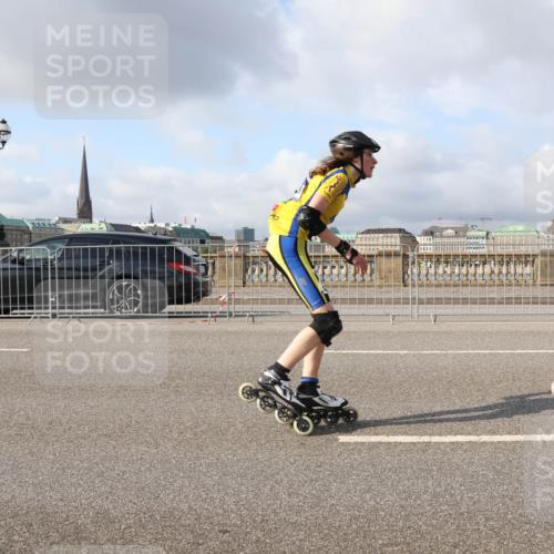 29.06.2025 - hella hamburg halbmarathon Lena Gebhardt http://msf.ph/oto/8412676 29.06.2025 08:55:37 Lombardsbrücke  meine-sportfotos.de