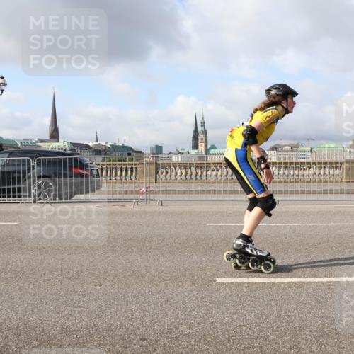 29.06.2025 - hella hamburg halbmarathon Lena Gebhardt http://msf.ph/oto/8412705 29.06.2025 08:55:37 Lombardsbrücke  meine-sportfotos.de