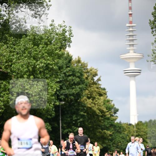 29.06.2025 - hella hamburg halbmarathon Dr. Thomas Lammeyer http://msf.ph/oto/8412839 29.06.2025 10:43:39 Kennedybrücke 1232, 1883, 2092, 2498, 2534, 2660, 2893, 4410, 6112, 6321, 6342, 6343, 6611, 7053, 7263, 7684, 7815, 8243, 8367, 8457, 8783, 9393, 9708, 10001, 10315, 10516, 10554, 10604, 10696, 11129, 11313, 11381, 11382 meine-sportfotos.de