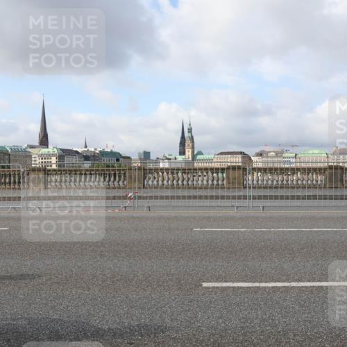 29.06.2025 - hella hamburg halbmarathon Lena Gebhardt http://msf.ph/oto/8412865 29.06.2025 08:55:43 Lombardsbrücke  meine-sportfotos.de