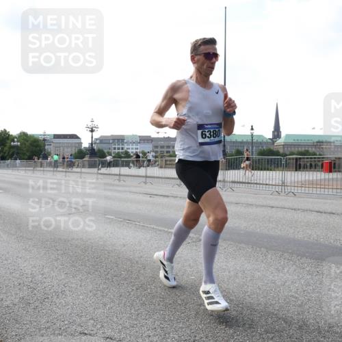 29.06.2025 - hella hamburg halbmarathon Lena Gebhardt http://msf.ph/oto/8412919 29.06.2025 09:39:46 Lombardsbrücke 6380, 51, 53, 2144, 3720, 4524, 6380, 6699, 11342, 11678, 13016, 14188, 14932, 14933, 15166, 16120, 16548, 17402, 18694, 18848, 19072, 19108 meine-sportfotos.de