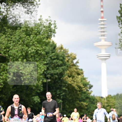 29.06.2025 - hella hamburg halbmarathon Dr. Thomas Lammeyer http://msf.ph/oto/8412996 29.06.2025 10:43:43 Kennedybrücke 1232, 2092, 2498, 2893, 3353, 4855, 6112, 6321, 6342, 6343, 6611, 7053, 7125, 7263, 7501, 7684, 7815, 8243, 8367, 8457, 8783, 9393, 9708, 10001, 10315, 10516, 10554, 10604, 10696, 10888, 11313, 11381, 11382 meine-sportfotos.de