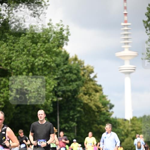 29.06.2025 - hella hamburg halbmarathon Dr. Thomas Lammeyer http://msf.ph/oto/8413059 29.06.2025 10:43:45 Kennedybrücke 1232, 2498, 2893, 3353, 3727, 4855, 6112, 6321, 6342, 6343, 6611, 7053, 7125, 7263, 7501, 7684, 8243, 8367, 8457, 8783, 9393, 9455, 9708, 10001, 10315, 10516, 10554, 10888, 10901, 11313, 11381, 11382 meine-sportfotos.de