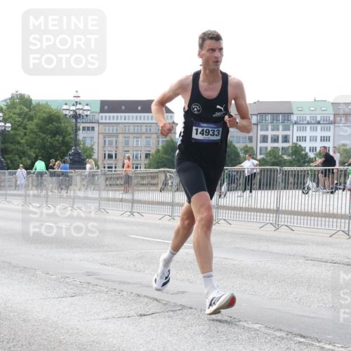 29.06.2025 - hella hamburg halbmarathon Lena Gebhardt http://msf.ph/oto/8413067 29.06.2025 09:39:49 Lombardsbrücke 44, 53, 14933, 51, 53, 2144, 2659, 3720, 4524, 6380, 6699, 11342, 11678, 13016, 14717, 14932, 14933, 15166, 16120, 16548, 17402, 18694, 18848, 19072, 19108 meine-sportfotos.de