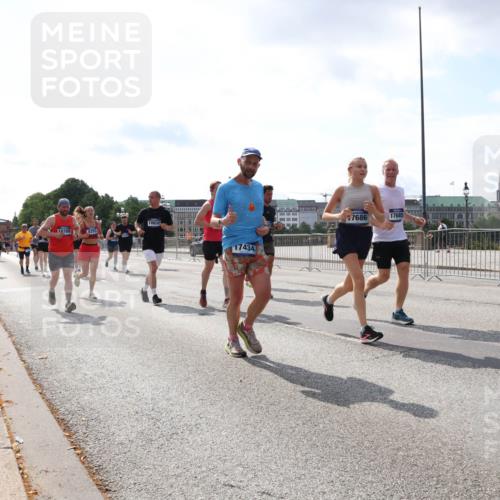 29.06.2025 - hella hamburg halbmarathon Lena Gebhardt http://msf.ph/oto/8413083 29.06.2025 10:04:44 Lombardsbrücke 10709, 4293, 10834, 17434, 7686, 17685, 1126, 1213, 1316, 1347, 1377, 1559, 1674, 2011, 2463, 2628, 2698, 2852, 3994, 4146, 4293, 4394, 4538, 4587, 4951, 5354, 5365, 5869, 5976, 6311, 6709, 7302, 8049, 8217, 9019, 9489, 10100, 10213, 10709, 10834, 10962, 11088, 11551, 11595, 12125, 12924, 12998, 13242, 13533, 13625, 14340, 14436, 14917, 15532, 16128, 16134, 16145, 16357, 16579, 16753, 16989, 16995, 17071, 17112, 17113, 17434, 17814, 17818 meine-sportfotos.de