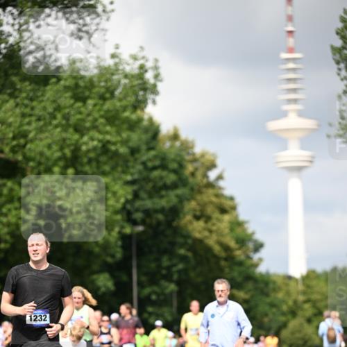 29.06.2025 - hella hamburg halbmarathon Dr. Thomas Lammeyer http://msf.ph/oto/8413100 29.06.2025 10:43:46 Kennedybrücke 1232, 2498, 2893, 3353, 3727, 4855, 6321, 6342, 6343, 6611, 7053, 7125, 7263, 7501, 7684, 8243, 8367, 8457, 8783, 9393, 9455, 9708, 10001, 10315, 10516, 10554, 10888, 10901, 11313, 11381, 11382 meine-sportfotos.de