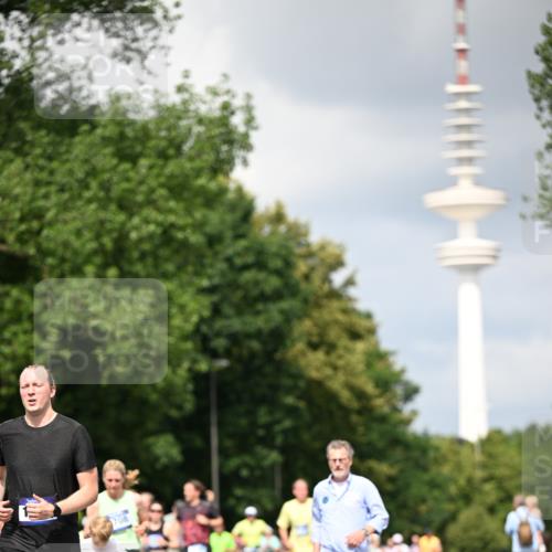 29.06.2025 - hella hamburg halbmarathon Dr. Thomas Lammeyer http://msf.ph/oto/8413110 29.06.2025 10:43:46 Kennedybrücke 1232, 2498, 2893, 3353, 3727, 4855, 6321, 6342, 6343, 6611, 7053, 7125, 7263, 7501, 7684, 8243, 8367, 8457, 8783, 9393, 9455, 9708, 10001, 10315, 10516, 10554, 10888, 10901, 11313, 11381, 11382 meine-sportfotos.de