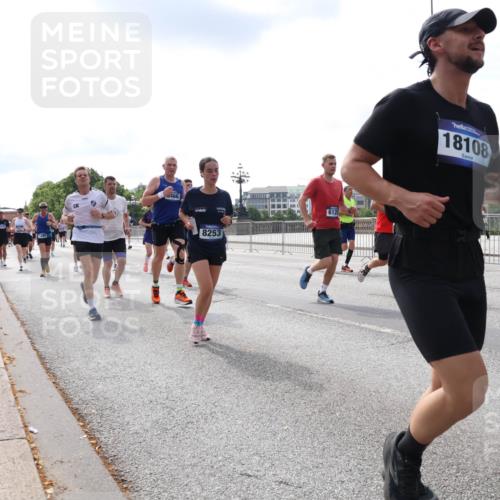 29.06.2025 - hella hamburg halbmarathon Lena Gebhardt http://msf.ph/oto/8413146 29.06.2025 10:17:19 Lombardsbrücke 1290, 0466, 8253, 6128, 18108, 61, 1083, 1137, 1204, 1298, 1331, 1348, 1356, 1477, 1553, 1602, 2225, 2259, 2305, 2860, 2908, 3210, 3464, 3466, 3622, 3802, 3803, 4194, 4218, 4852, 5023, 5390, 5929, 5930, 5995, 6126, 6128, 6336, 6352, 6520, 6522, 6786, 7011, 7114, 7115, 7257, 7291, 7345, 7360, 7376, 7410, 7445, 7566, 7647, 7844, 7924, 7928, 7945, 8210, 8253, 8263, 8309, 8351, 8433, 8513, 8558, 8895, 8983, 9152, 9259, 9848 meine-sportfotos.de
