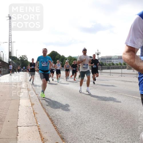 29.06.2025 - hella hamburg halbmarathon Lena Gebhardt http://msf.ph/oto/8413254 29.06.2025 09:50:35 Lombardsbrücke 47120, 5472, 14012, 11281, 15888, 0, 0, 1209, 1358, 1675, 1688, 1697, 1700, 1803, 1882, 2546, 2568, 2675, 2719, 2826, 3056, 3332, 3626, 4205, 4229, 4380, 4398, 4823, 4893, 5026, 5409, 5436, 5472, 5506, 5508, 5745, 5752, 5791, 5803, 5916, 6080, 6458, 6529, 6649, 6686, 6687, 6704, 7026, 7774, 8450, 8958, 9017, 9116, 9302, 9365, 9711, 10064, 10218, 10783, 10894, 10922, 11281, 11284, 11305, 11379, 11767, 12292, 12540, 12554, 12895, 13725 meine-sportfotos.de