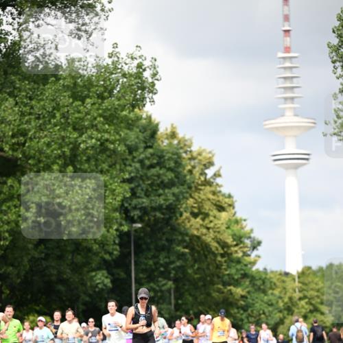 29.06.2025 - hella hamburg halbmarathon Dr. Thomas Lammeyer http://msf.ph/oto/8413414 29.06.2025 10:43:57 Kennedybrücke 1232, 1760, 2313, 2893, 3046, 3353, 3727, 4523, 4659, 4855, 6321, 6427, 6611, 6698, 6739, 7045, 7053, 7125, 7501, 8243, 8367, 8457, 9393, 9455, 9708, 9777, 10001, 10441, 10512, 10516, 10554, 10714, 10888, 10901, 11175 meine-sportfotos.de