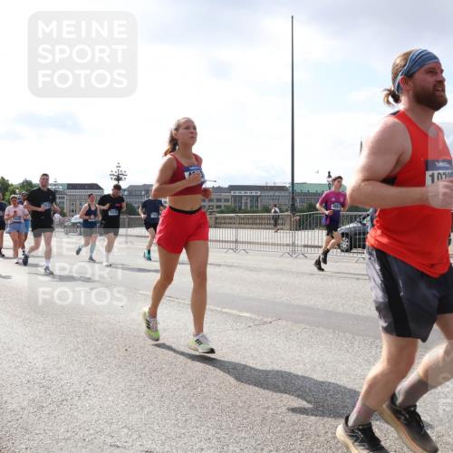 29.06.2025 - hella hamburg halbmarathon Lena Gebhardt http://msf.ph/oto/8413415 29.06.2025 10:04:47 Lombardsbrücke 1010, 15532, 10700, 1126, 1213, 1316, 1347, 1377, 1559, 1674, 2011, 2424, 2463, 2628, 2698, 2852, 3071, 3413, 3994, 4146, 4293, 4394, 4538, 4587, 4951, 5354, 5365, 5869, 6311, 7302, 8049, 8089, 8217, 9019, 9489, 10100, 10213, 10709, 10834, 10962, 11088, 11551, 11595, 12125, 12924, 12998, 13242, 13327, 13533, 13625, 14340, 14436, 14917, 15532, 16128, 16134, 16145, 16357, 16579, 16753, 16989, 16995, 17112, 17113, 17434, 17814, 17818, 18189 meine-sportfotos.de