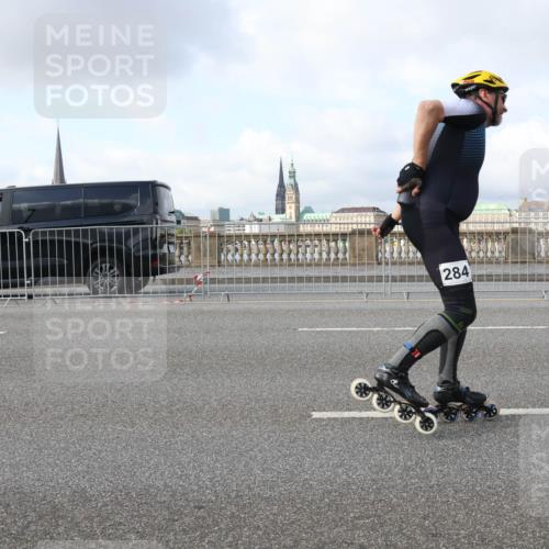 29.06.2025 - hella hamburg halbmarathon Lena Gebhardt http://msf.ph/oto/8413443 29.06.2025 08:55:44 Lombardsbrücke 284 meine-sportfotos.de