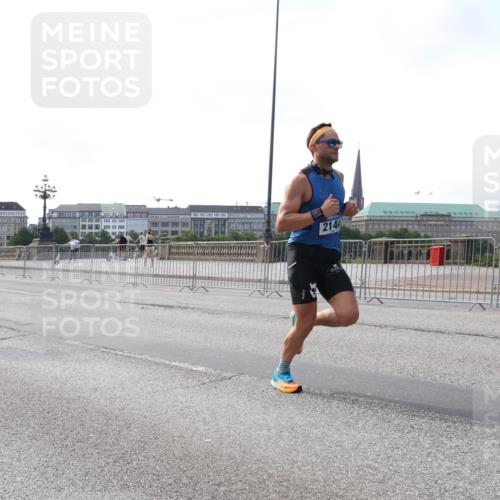 29.06.2025 - hella hamburg halbmarathon Lena Gebhardt http://msf.ph/oto/8413497 29.06.2025 09:39:52 Lombardsbrücke 3720, 16120, 2144, 51, 53, 2144, 2659, 3720, 6380, 6699, 11342, 11678, 13016, 14717, 14932, 14933, 15166, 16120, 16548, 17402, 18694, 18848, 19108 meine-sportfotos.de