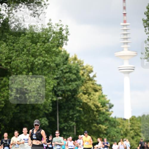 29.06.2025 - hella hamburg halbmarathon Dr. Thomas Lammeyer http://msf.ph/oto/8413504 29.06.2025 10:44:00 Kennedybrücke 1232, 1760, 2313, 2893, 2976, 3046, 3353, 3727, 4173, 4523, 4659, 4752, 4855, 6321, 6427, 6698, 6739, 7045, 7053, 7125, 7501, 7524, 8367, 8457, 9455, 9698, 9708, 9777, 10001, 10441, 10512, 10516, 10714, 10888, 10901, 11175 meine-sportfotos.de