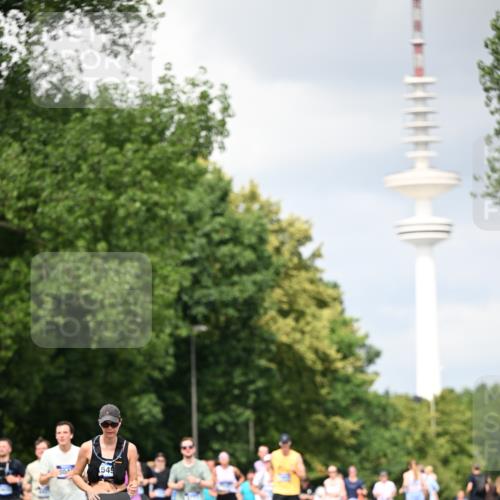 29.06.2025 - hella hamburg halbmarathon Dr. Thomas Lammeyer http://msf.ph/oto/8413517 29.06.2025 10:44:00 Kennedybrücke 1232, 1760, 2313, 2893, 2976, 3046, 3353, 3727, 4173, 4523, 4659, 4752, 4855, 6321, 6427, 6698, 6739, 7045, 7053, 7125, 7501, 7524, 8367, 8457, 9455, 9698, 9708, 9777, 10001, 10441, 10512, 10516, 10714, 10888, 10901, 11175 meine-sportfotos.de