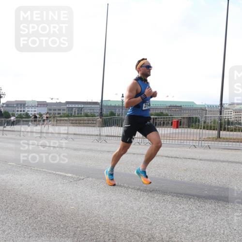 29.06.2025 - hella hamburg halbmarathon Lena Gebhardt http://msf.ph/oto/8413564 29.06.2025 09:39:52 Lombardsbrücke 16120, 214, 51, 53, 2144, 2659, 3720, 6380, 6699, 11342, 11678, 13016, 14717, 14932, 14933, 15166, 16120, 16548, 17402, 18694, 18848, 19108 meine-sportfotos.de