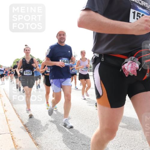 29.06.2025 - hella hamburg halbmarathon Lena Gebhardt http://msf.ph/oto/8413616 29.06.2025 10:42:03 Lombardsbrücke 64, 6430, 1648, 3460, 14929, 15, 2258, 1039, 1314, 1509, 1623, 1624, 1648, 1712, 1752, 2145, 2523, 2974, 3276, 3326, 3459, 3460, 3568, 4329, 4353, 4541, 4735, 4736, 4787, 4885, 5419, 5432, 5671, 6136, 6137, 6153, 6320, 6430, 6436, 6450, 6618, 6828, 6837, 6846, 6917, 7357, 7477, 7955, 7968, 8004, 8014, 8162, 8163, 8300, 8301, 8443, 8459, 8712, 8848, 8897, 8908, 9008, 9223, 9370, 9467, 9588, 10027, 10623, 11011 meine-sportfotos.de